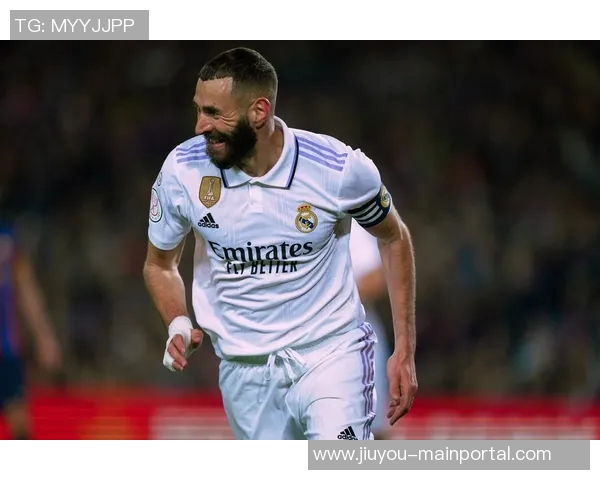 英超焦点战皇马逆转拜仁帽子戏法点燃全场热情与转会传闻交织