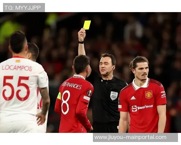 欧联杯精彩对决那不勒斯3-0曼联引发争议判罚全场沸腾