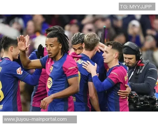 西甲焦点战那不勒斯与巴萨激战成平局乌龙球瞬间引发全场热议