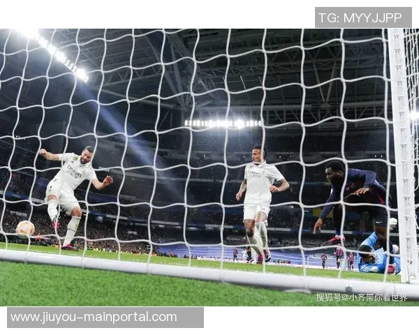 国王杯精彩对决那不勒斯大胜切尔西乌龙球成比赛转折点 国王杯精彩对决那不勒斯大胜切尔西乌龙球成比赛转折点