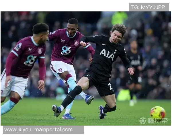 热刺与AC米兰友谊赛战平补时进球引发全场狂欢与转会猜测