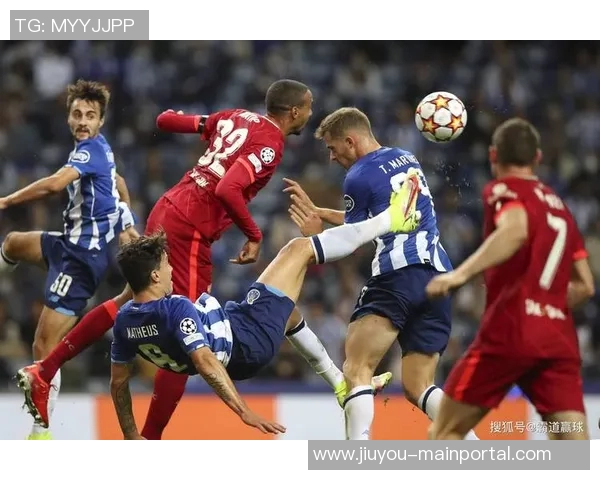 英超激战:波尔图逆转多特蒙德精彩瞬间引爆全场热情 英超激战:波尔图逆转多特蒙德精彩瞬间引爆全场热情